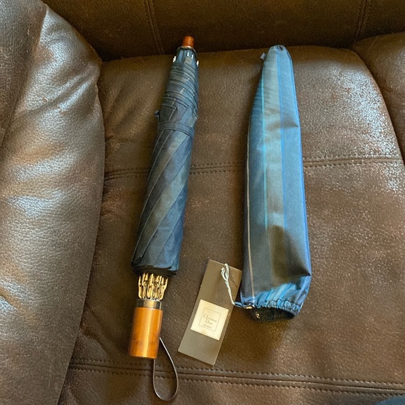 Christian Dior umbrella - Picture 1 of 8